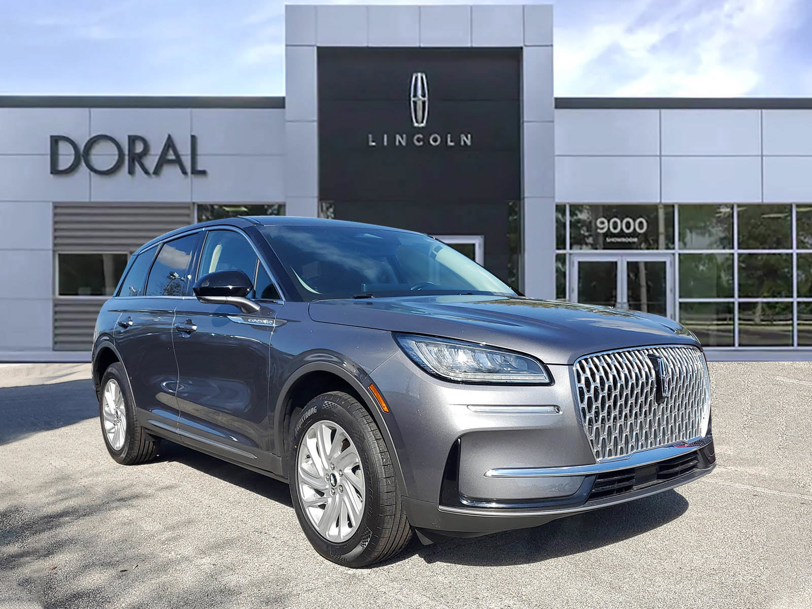 Certified 2024 Lincoln Corsair FWD image 1