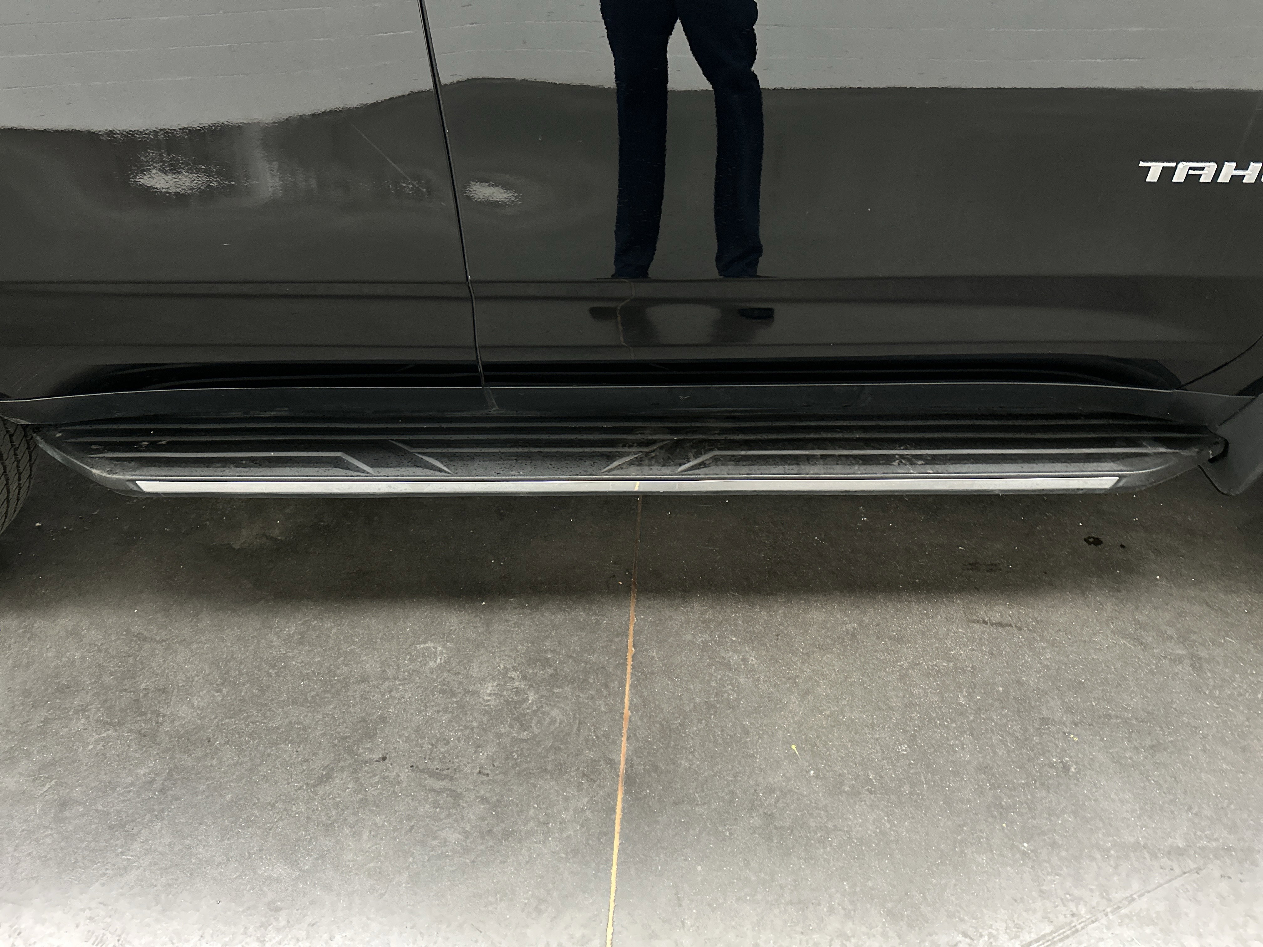 Used 2021 Chevrolet Tahoe Premier w/ Premium Package image 14