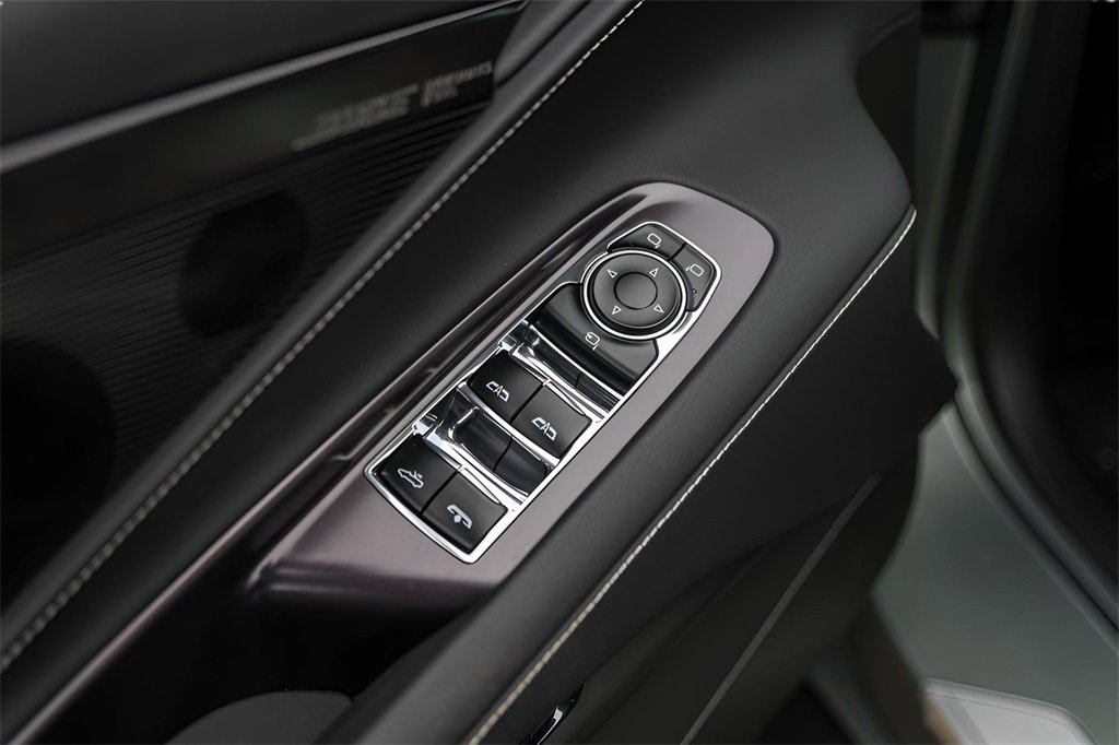 Certified 2023 Chevrolet Corvette Stingray Preferred Conv w/ Z51 Performance Package image 25