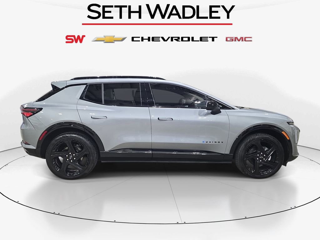 New 2025 Chevrolet Equinox EV RS w/ LPO, Illumination Package AWD/4WD image 8