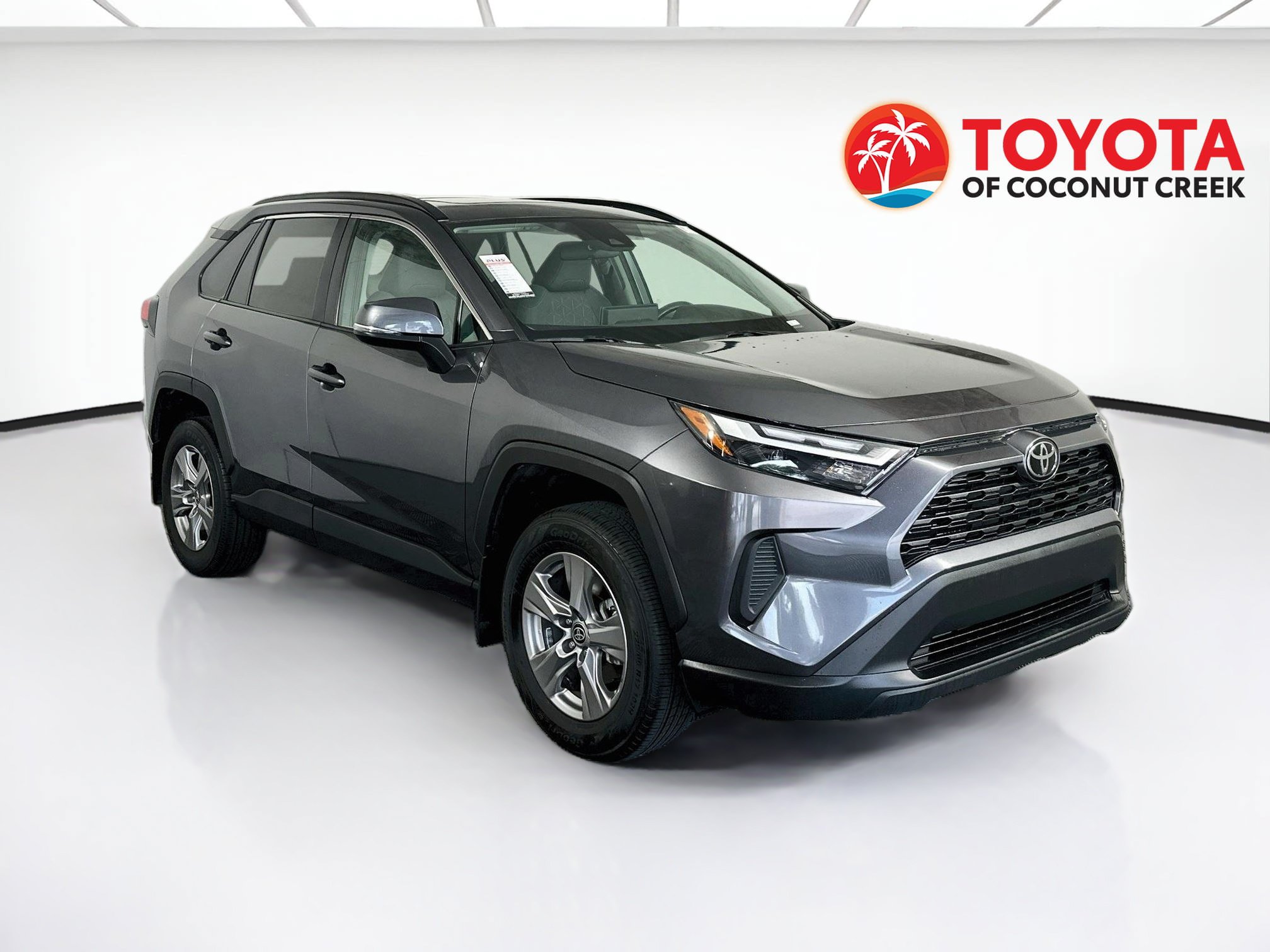Used 2024 Toyota RAV4 XLE w/ Convenience Package FWD image 1