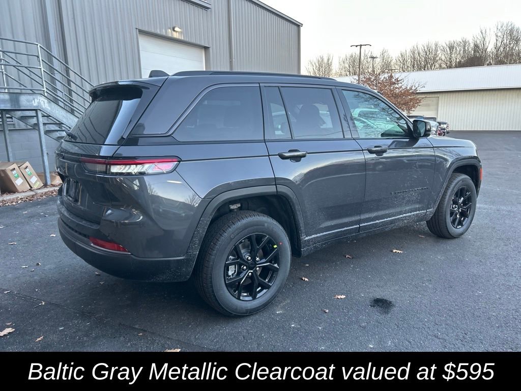 New 2026 Jeep Grand Cherokee Altitude image 4