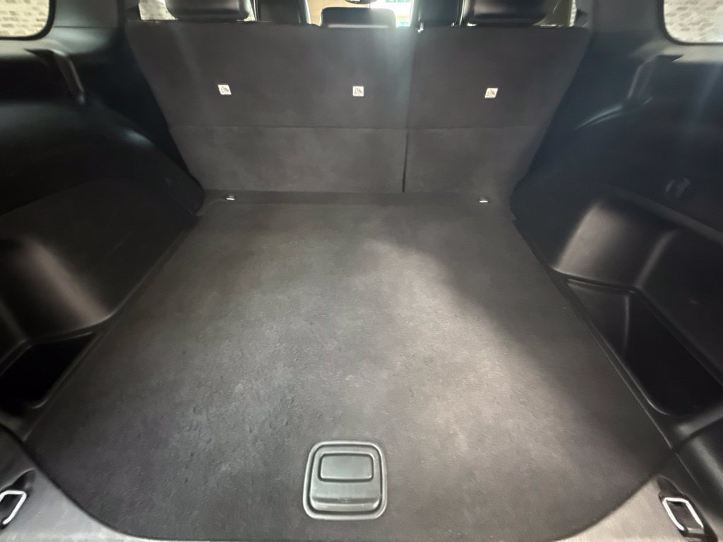 Used 2022 Jeep Grand Cherokee Limited AWD/4WD image 11