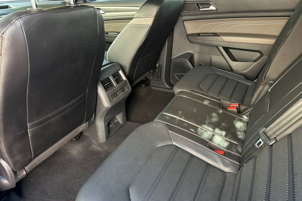 Used 2022 Volkswagen Atlas Cross Sport SEL Premium R-Line image 11