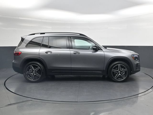 Used 2026 Mercedes-Benz GLB 250 4MATIC image 3