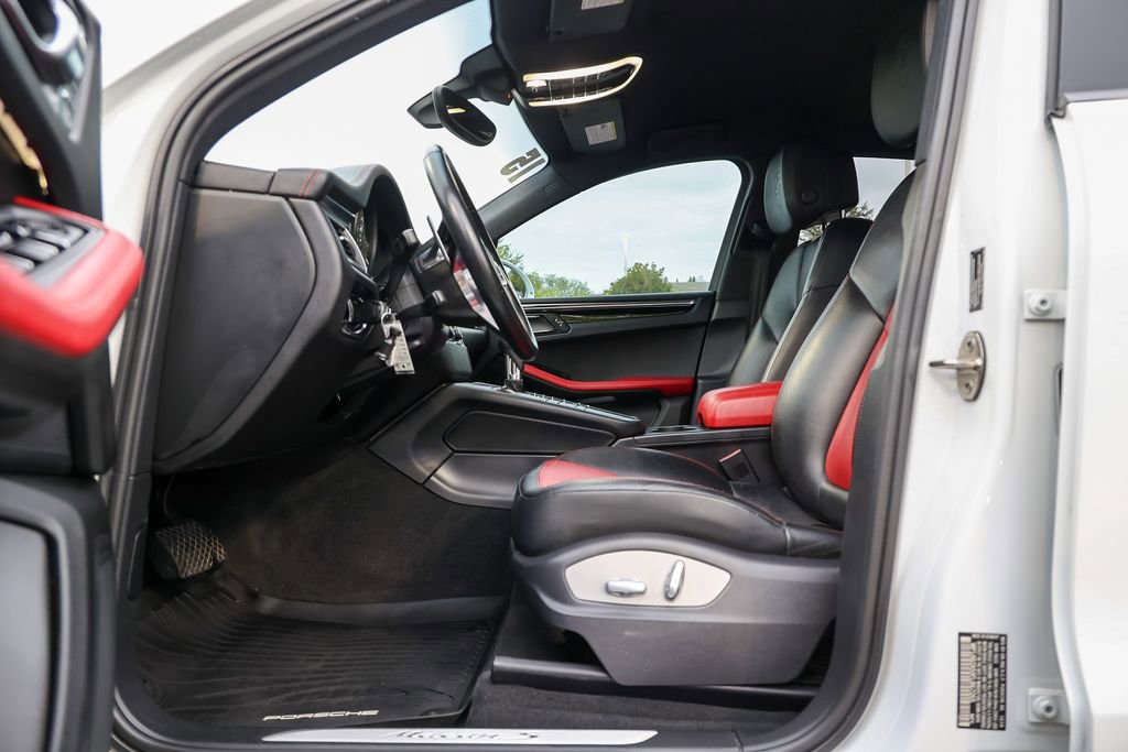 Used 2015 Porsche Macan S AWD/4WD image 29