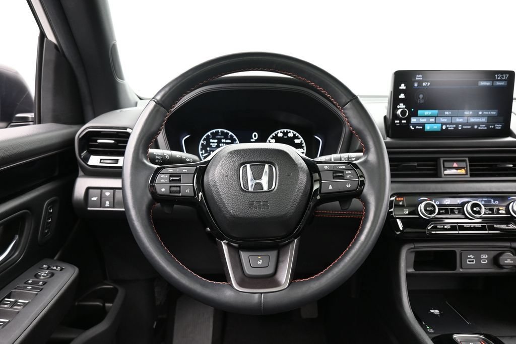 Certified 2025 Honda Pilot TrailSport image 47
