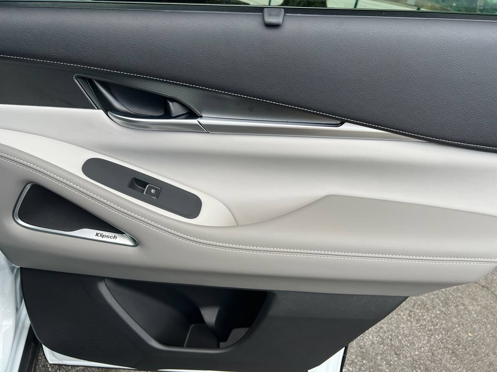 Certified 2026 INFINITI QX60 Luxe w/ Cargo Package FWD image 18