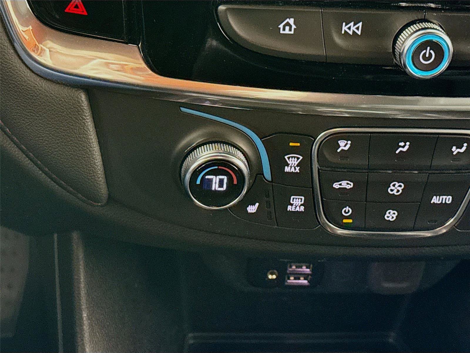 Certified 2023 Chevrolet Traverse RS image 16