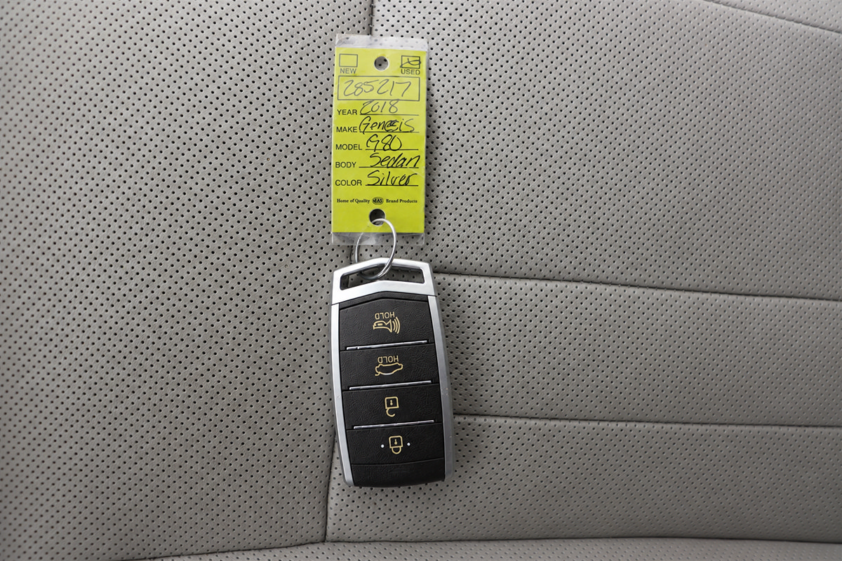 Used 2018 Genesis G80 3.8 RWD image 45