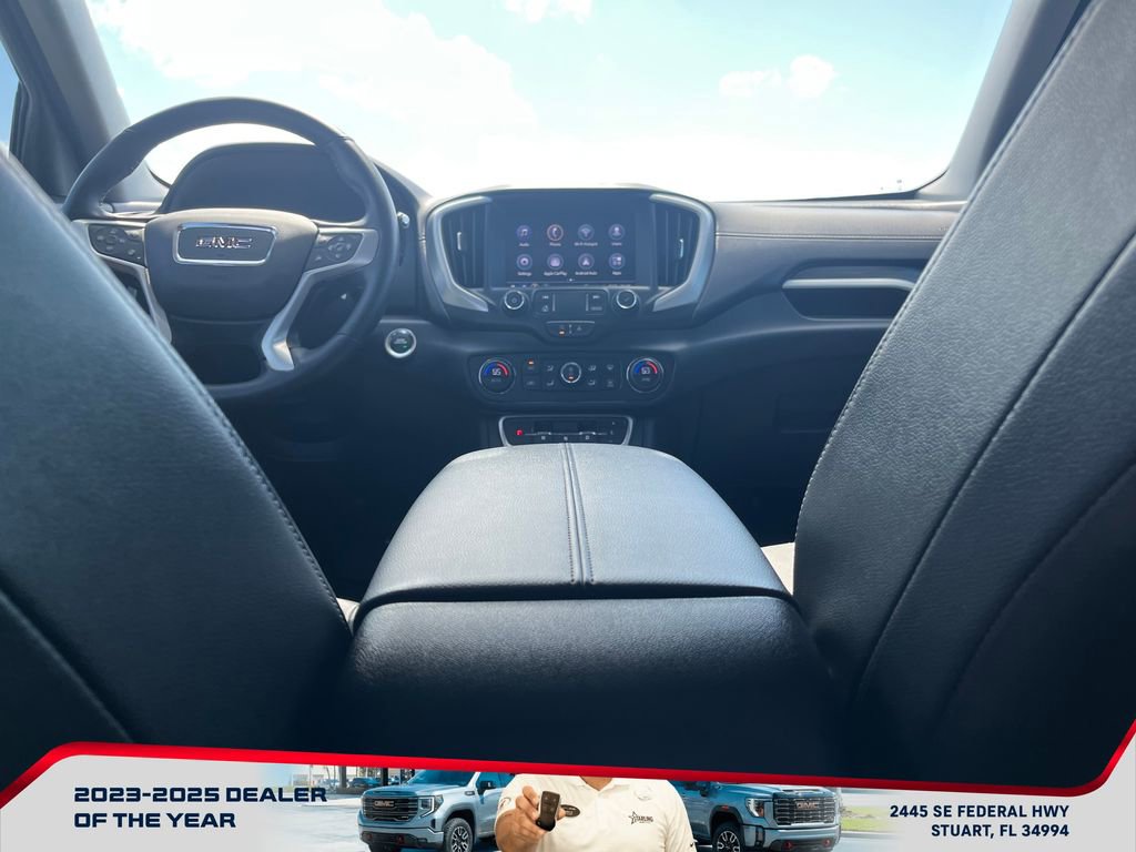 Used 2023 GMC Terrain SLT w/ Tech Package FWD image 15