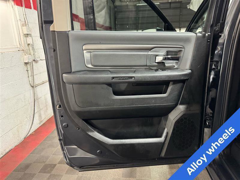 Used 2021 RAM 1500 Classic SLT image 10