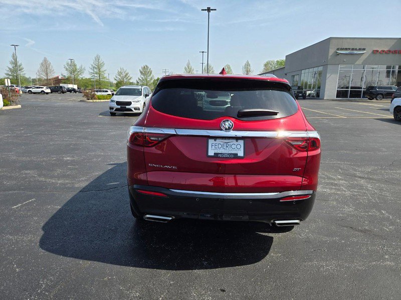 Used 2024 Buick Enclave Essence w/ Experience Buick Package FWD image 4