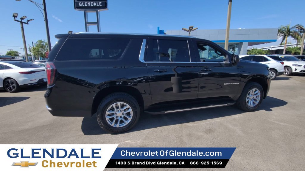 Certified 2025 Chevrolet Suburban LT AWD/4WD image 8