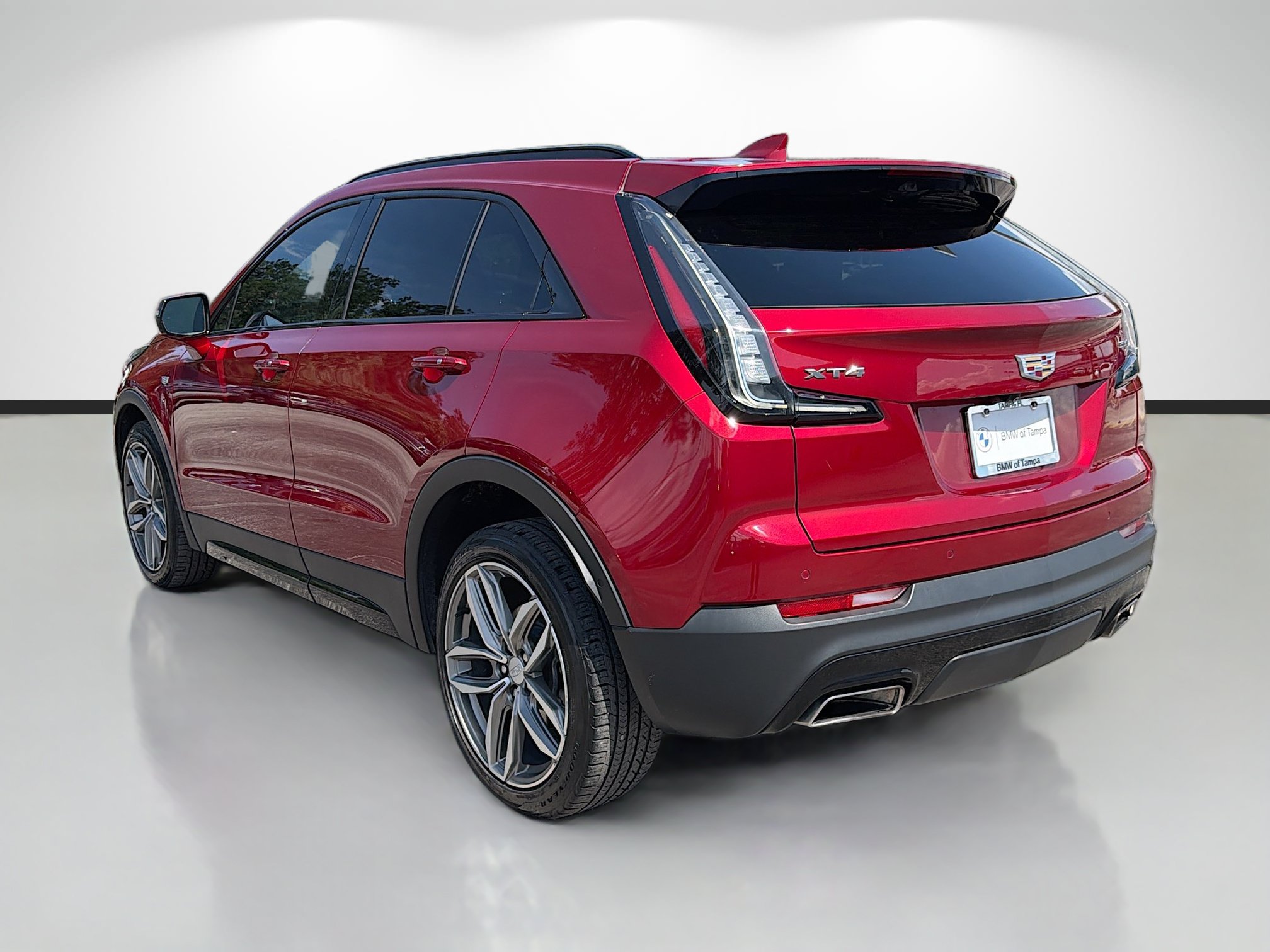 Used 2022 Cadillac XT4 Sport w/ Comfort Package FWD image 5