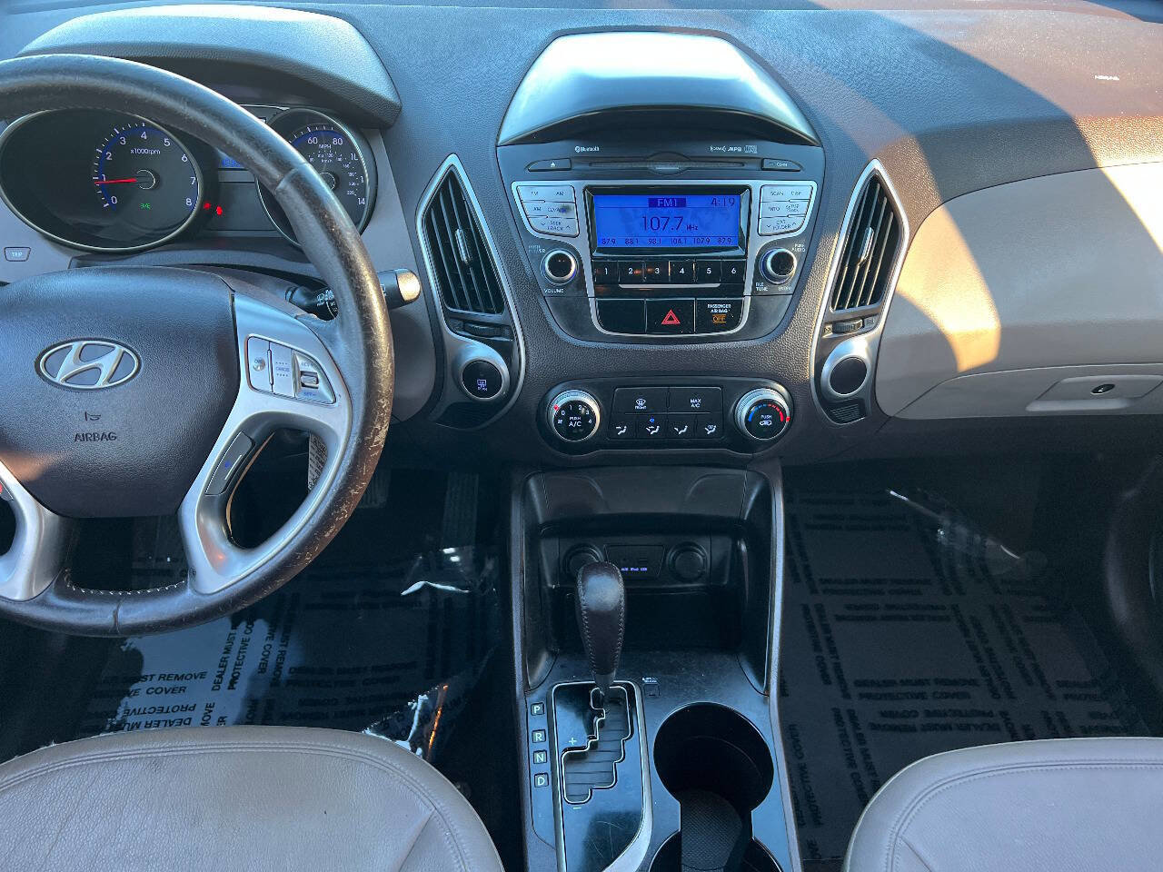 Used 2011 Hyundai Tucson GLS image 29