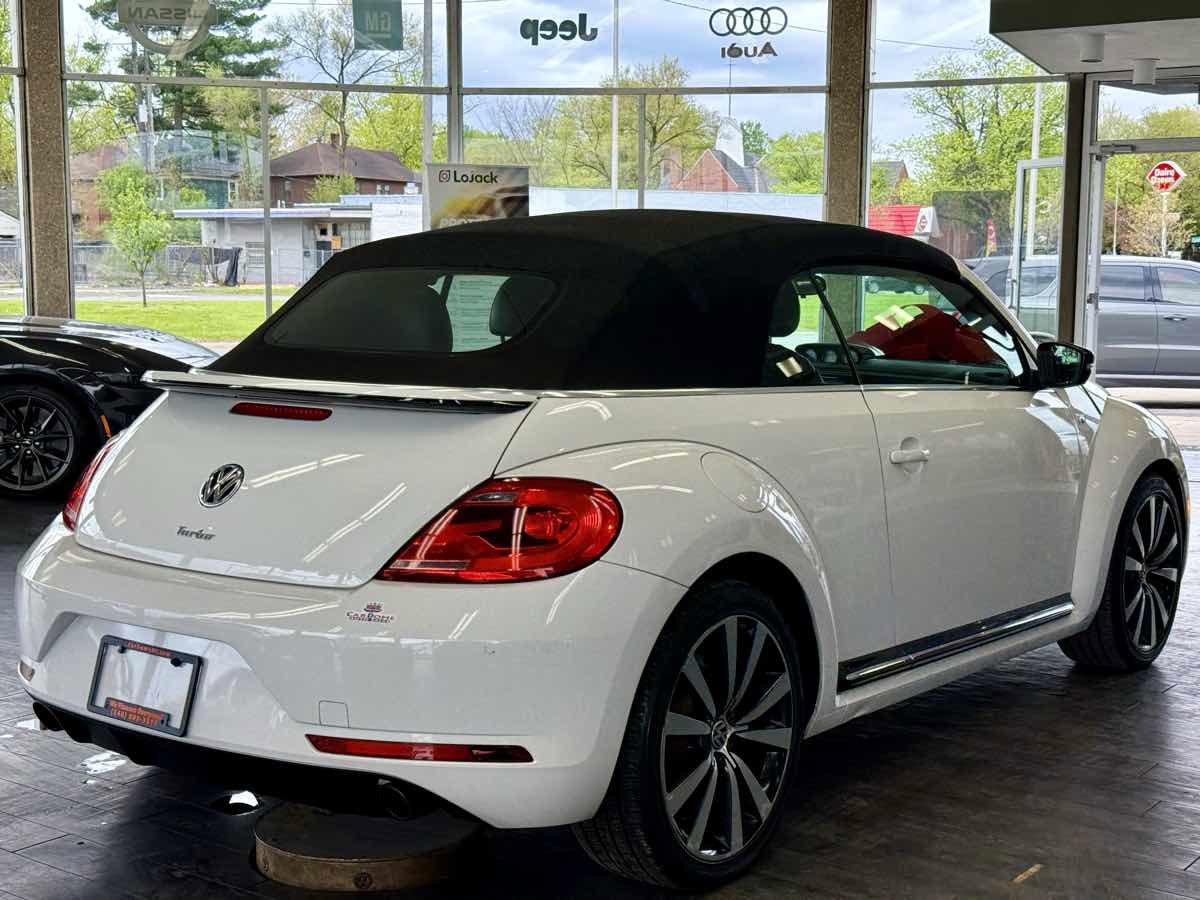 Used 2014 Volkswagen Beetle R-Line FWD image 10