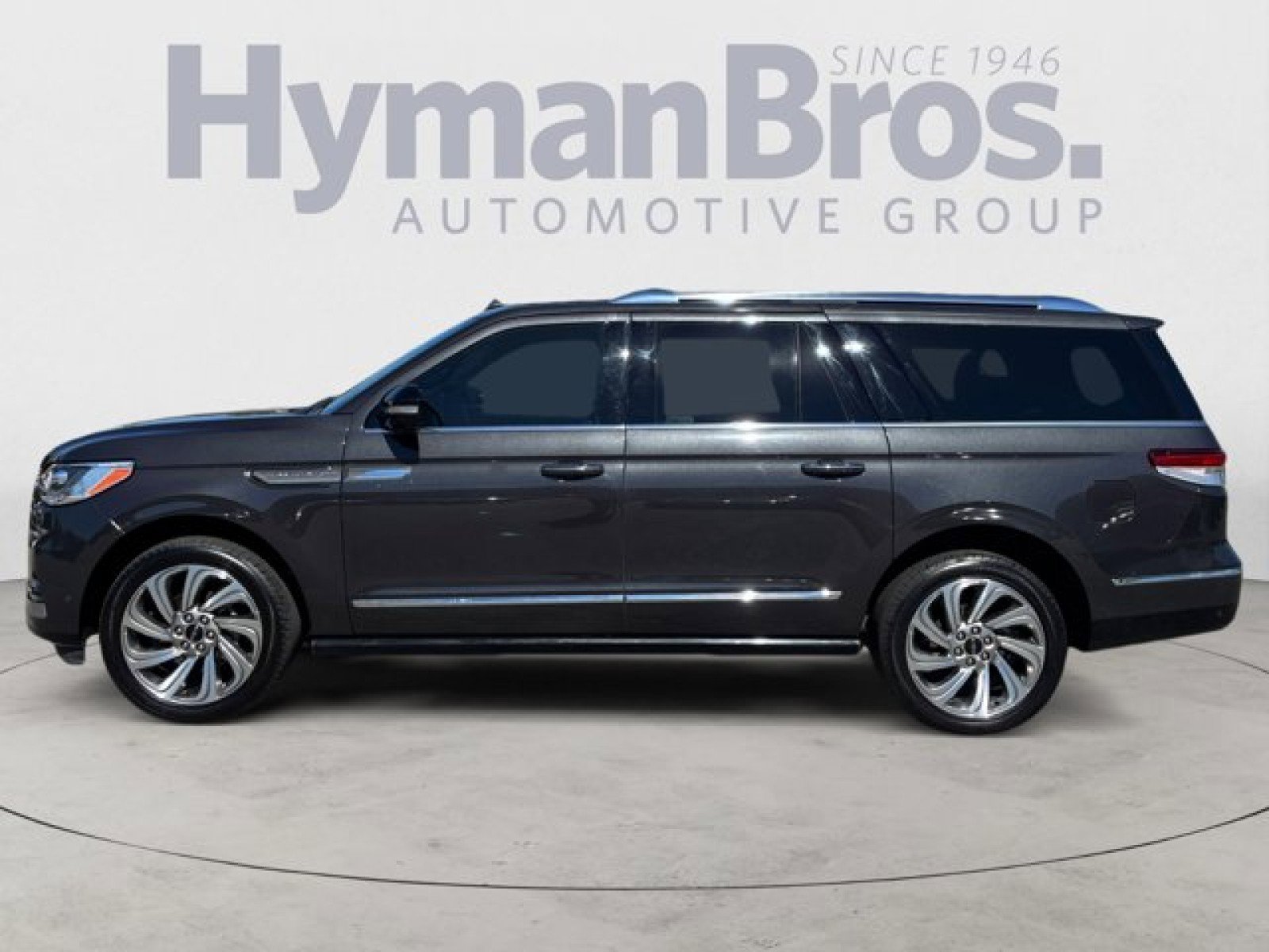 Used 2023 Lincoln Navigator L Reserve image 6