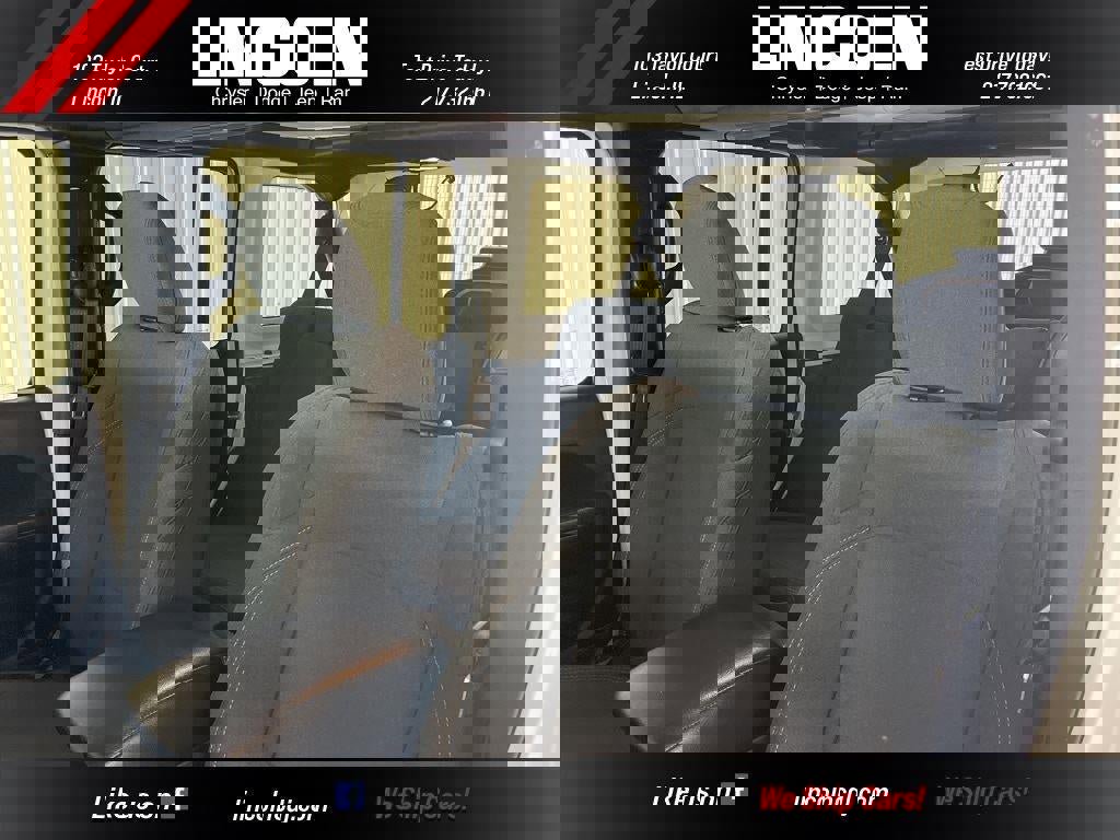 Used 2024 Jeep Wrangler Sport S image 21