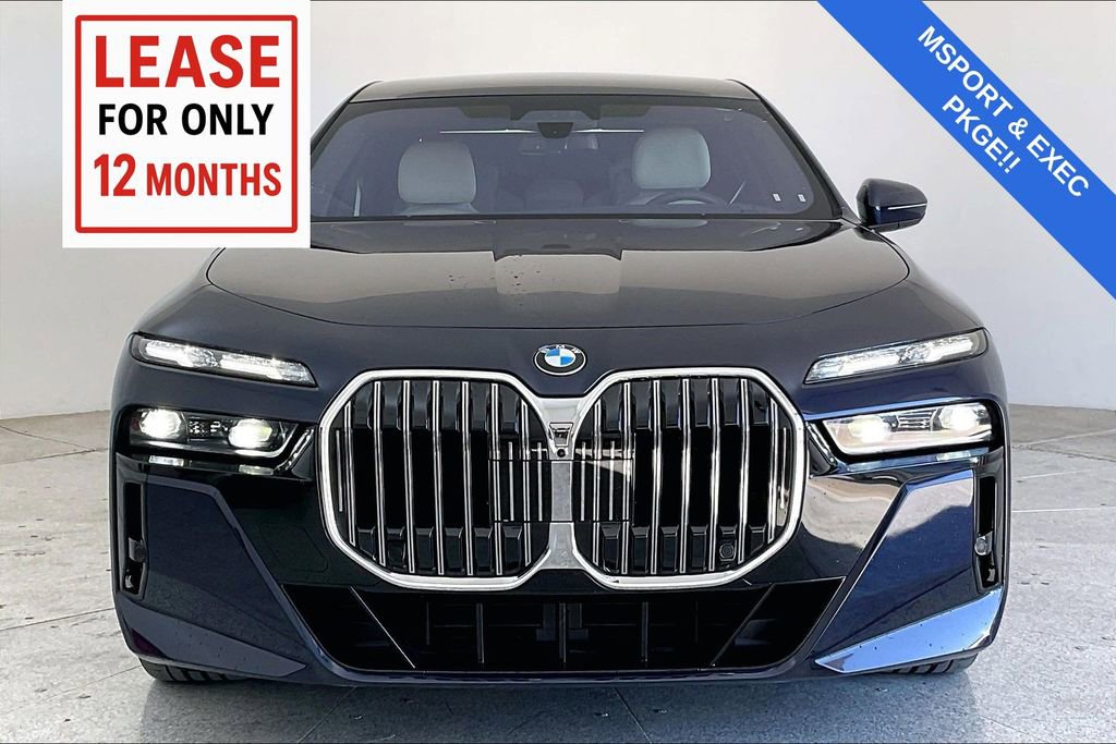 Used 2023 BMW 760i xDrive w/ Executive Package image 6