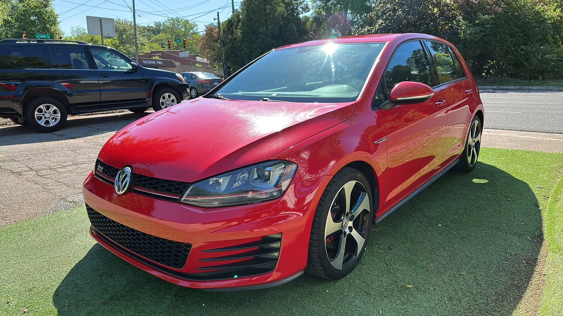 Used 2015 Volkswagen GTI S FWD image 3