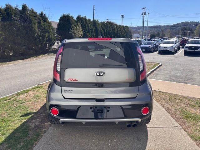 Used 2019 Kia Soul ! FWD image 4