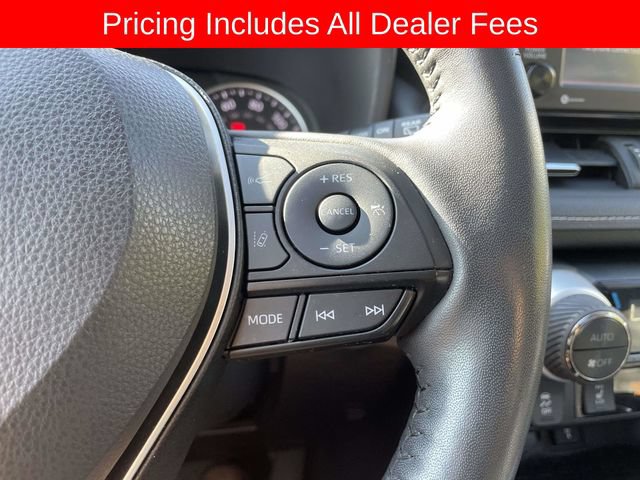 Used 2022 Toyota RAV4 XLE Premium AWD/4WD image 28