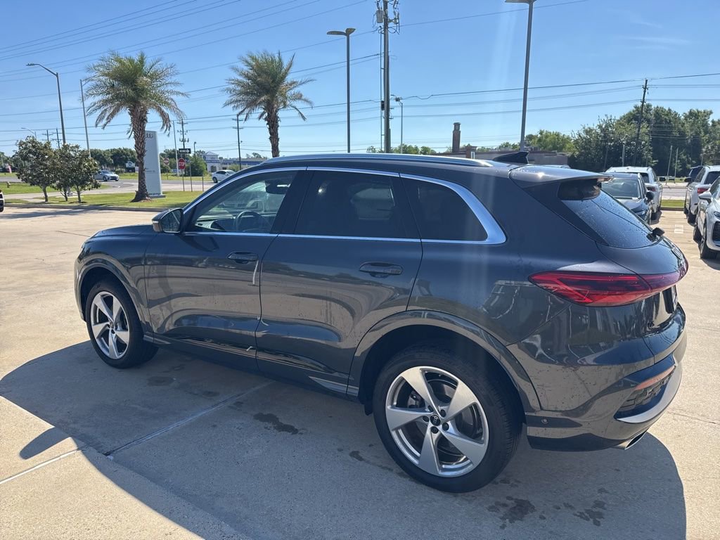 Used 2025 Audi Q5 Premium Plus w/ Premium Plus AWD/4WD image 4