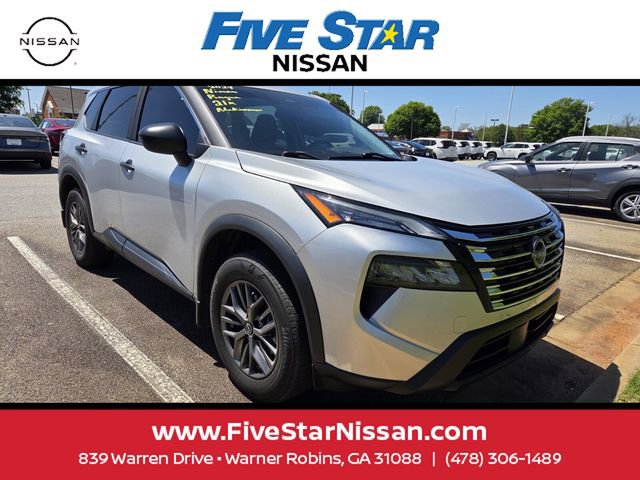 Used 2024 Nissan Rogue S image 1