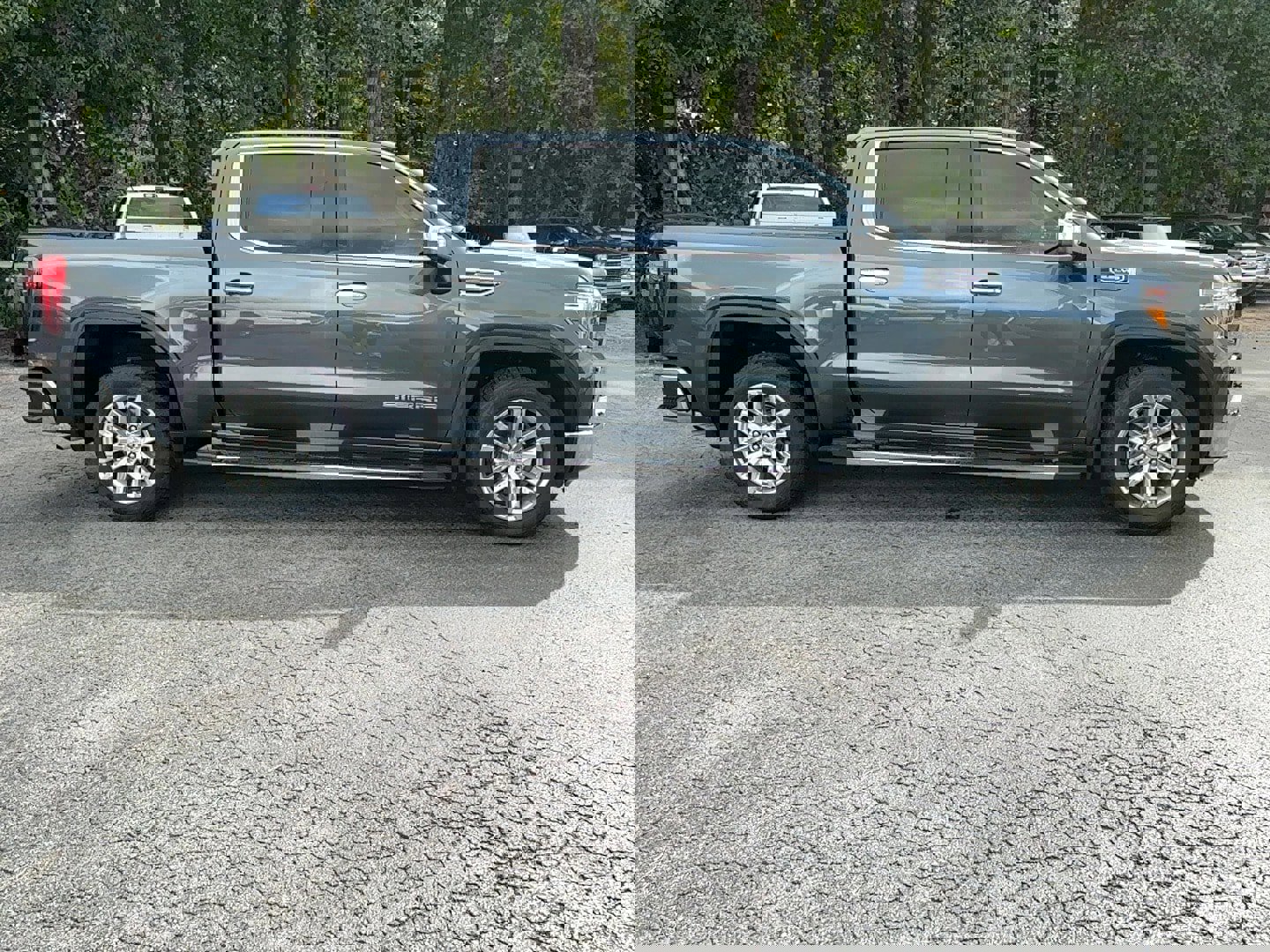 Used 2019 GMC Sierra 1500 SLT w/ SLT Premium Plus Package image 3