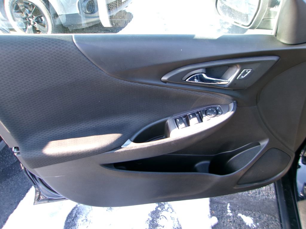 Used 2018 Chevrolet Malibu LS w/ LPO, Convenience Package 2 image 7