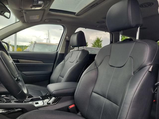 Certified 2022 Kia Telluride EX w/ EX Premium Package FWD image 14