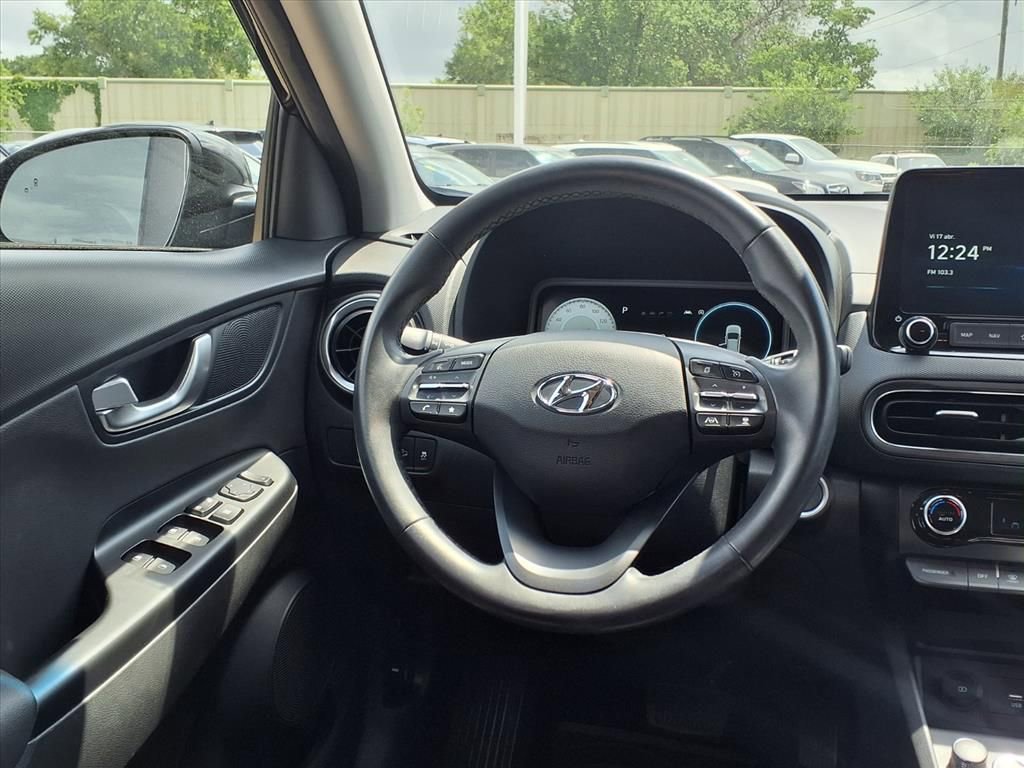 Used 2022 Hyundai Kona Limited w/ Winter Weather Package image 19