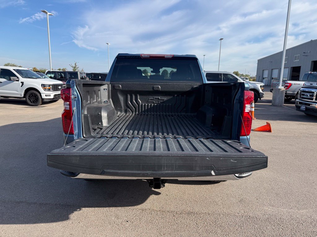 Used 2024 Chevrolet Silverado 1500 LT AWD/4WD image 34