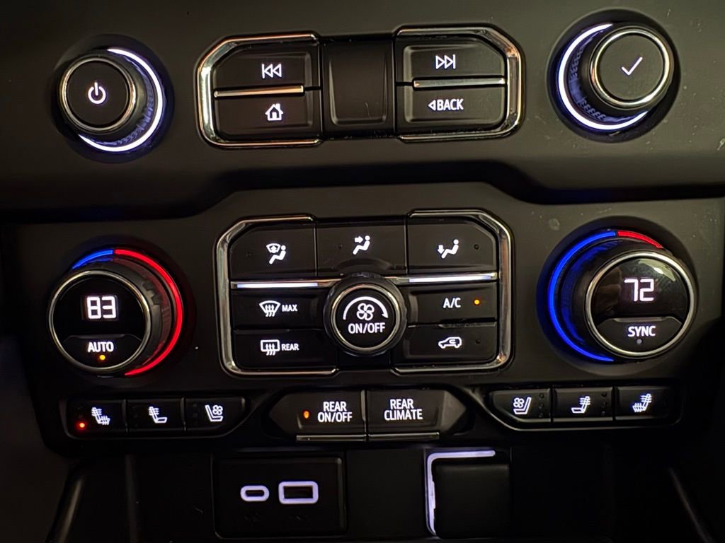 Used 2022 Chevrolet Suburban Premier image 30