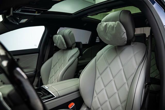 Used 2025 Mercedes-Benz Maybach S 580 4MATIC image 19