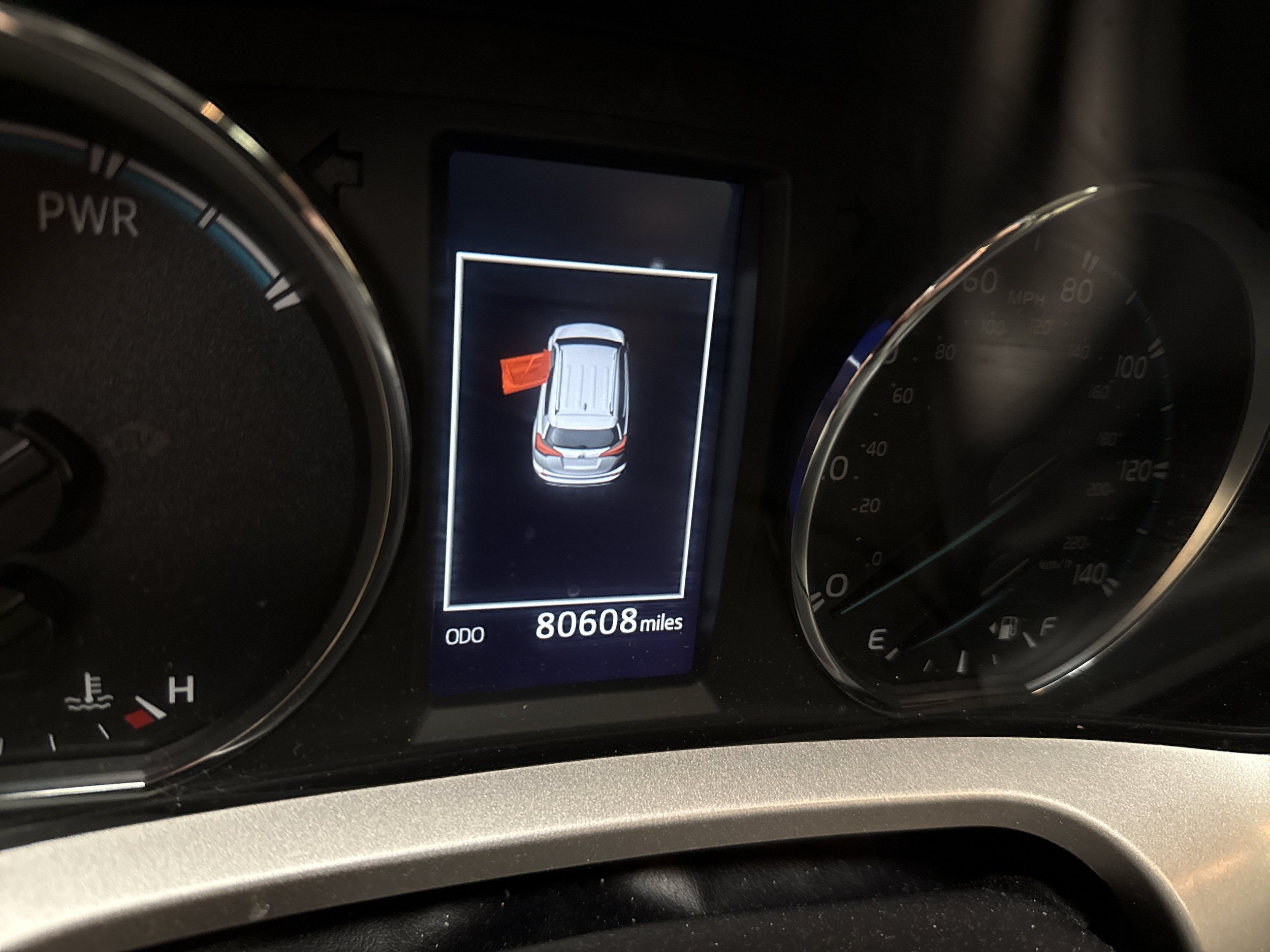 Used 2018 Toyota RAV4 XLE AWD/4WD image 6