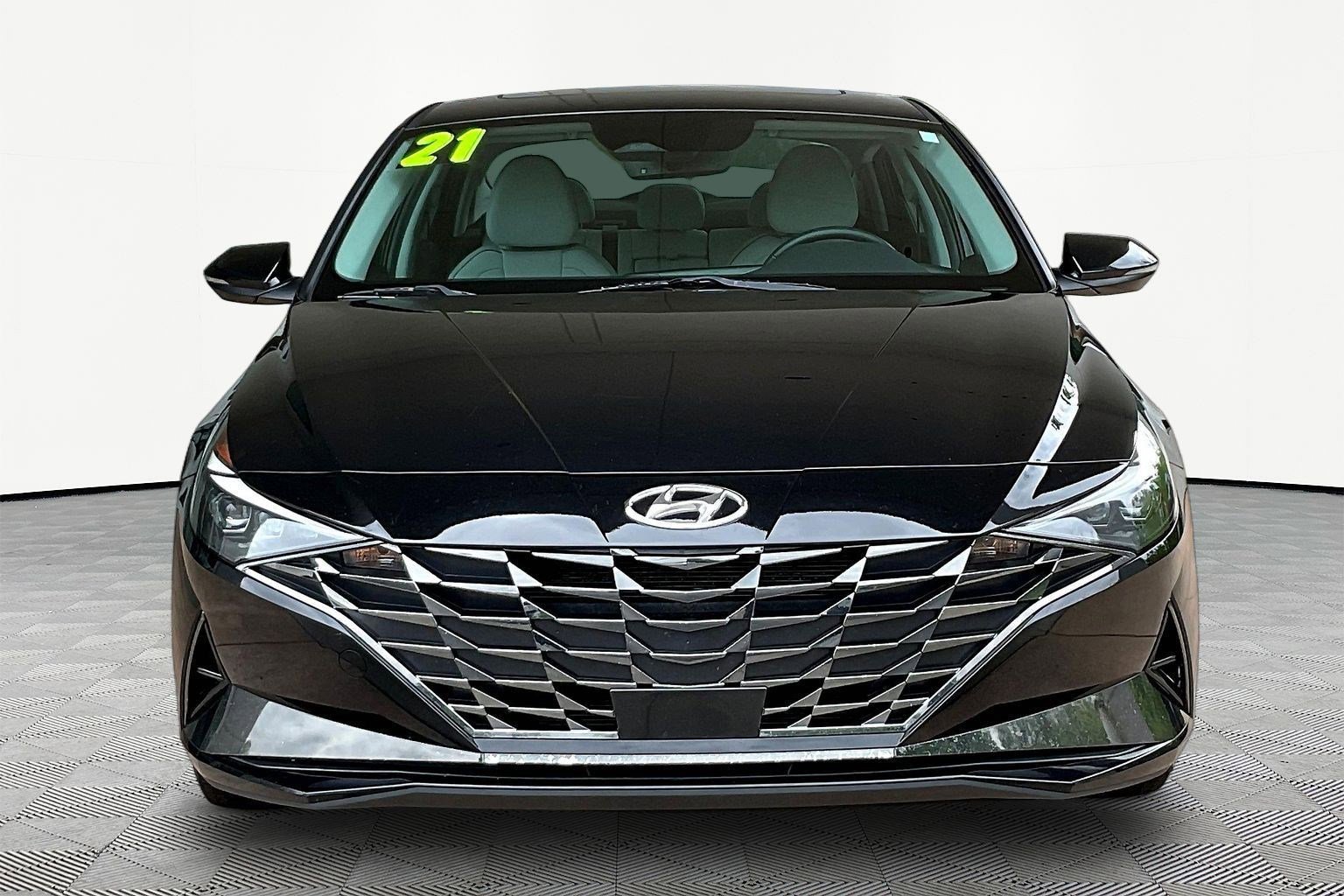 Used 2021 Hyundai Elantra Limited FWD image 2