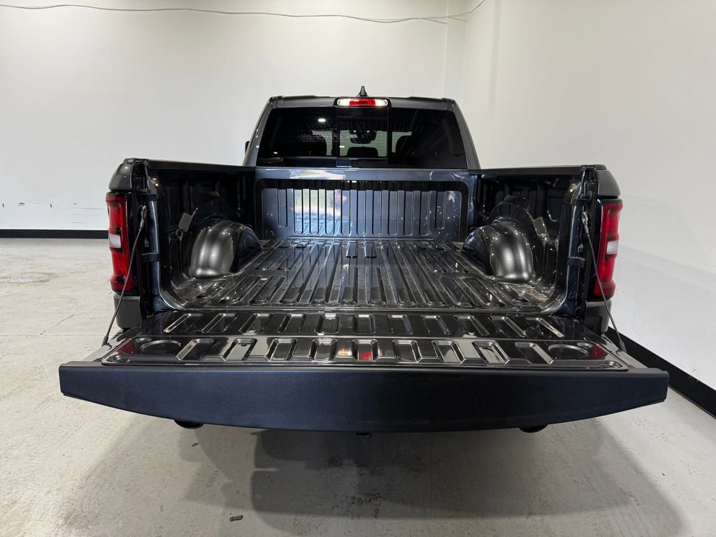 Used 2025 RAM 1500 Big Horn AWD/4WD image 26