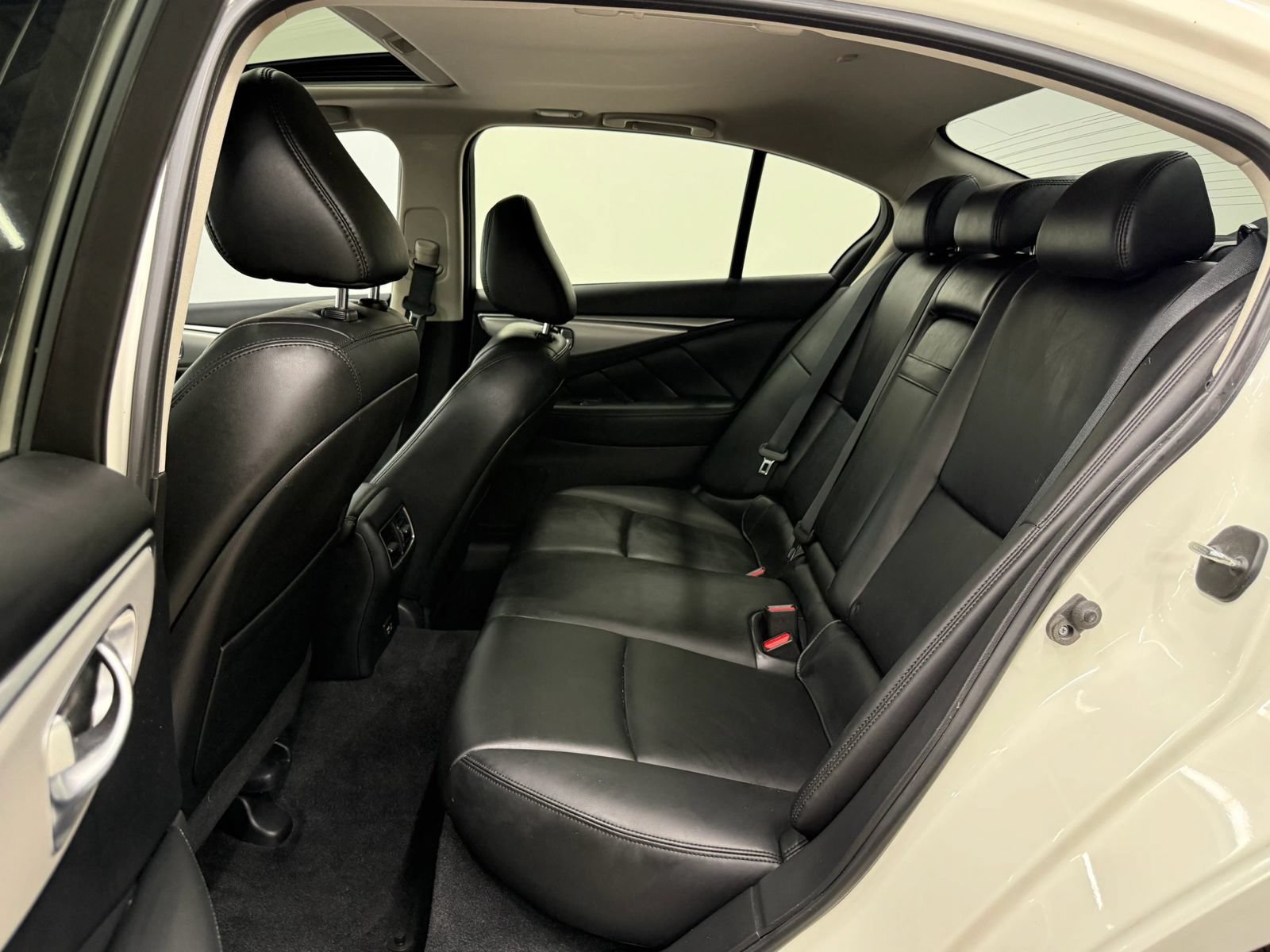 Used 2021 INFINITI Q50 Luxe w/ Cargo Package RWD image 18