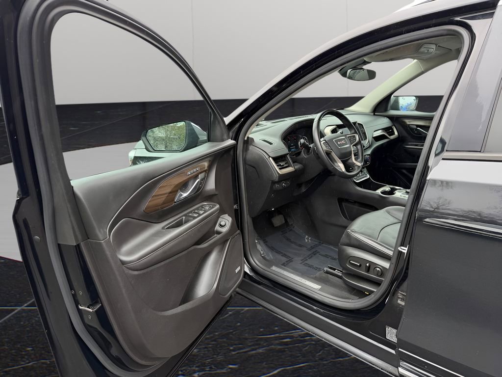 Used 2018 GMC Terrain Denali w/ Advanced Safety Package AWD/4WD image 17