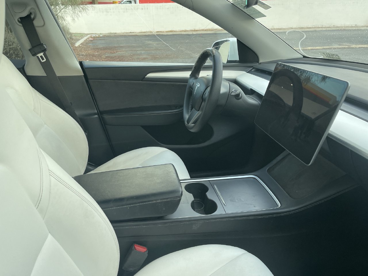 Used 2024 Tesla Model Y Long Range AWD/4WD image 5