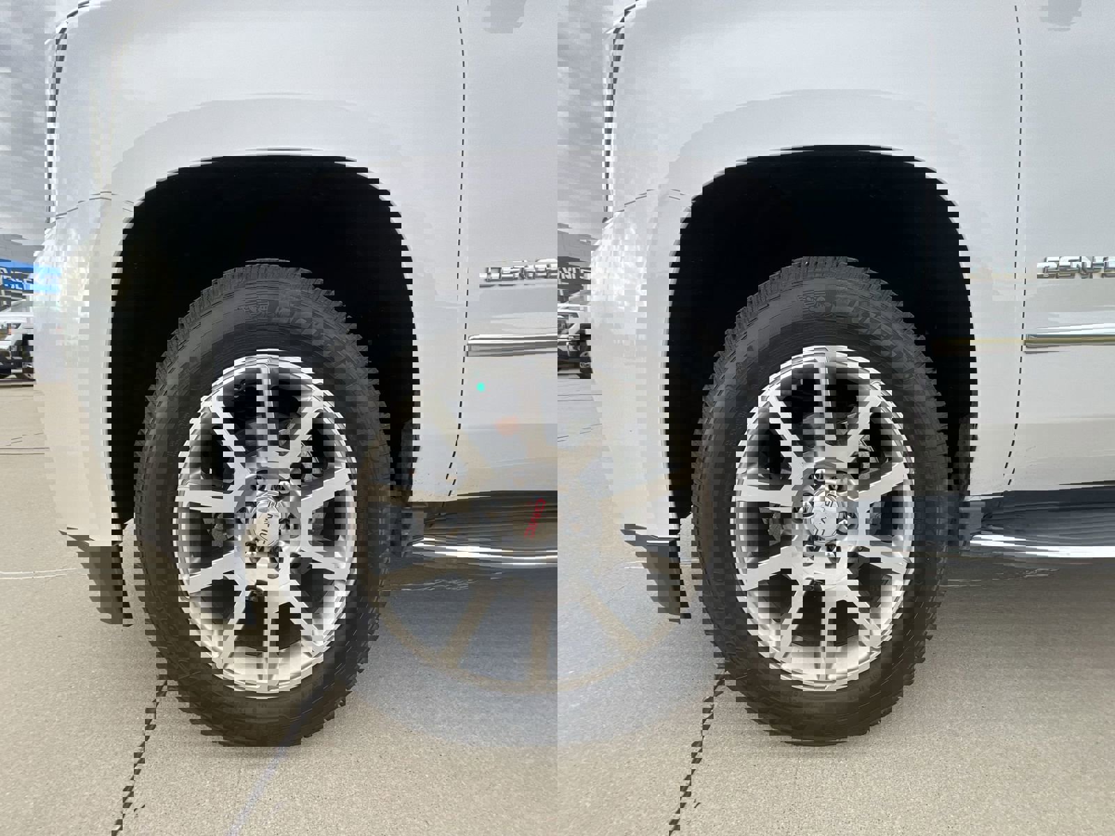 Used 2019 GMC Yukon Denali w/ Enhanced Security Package image 26