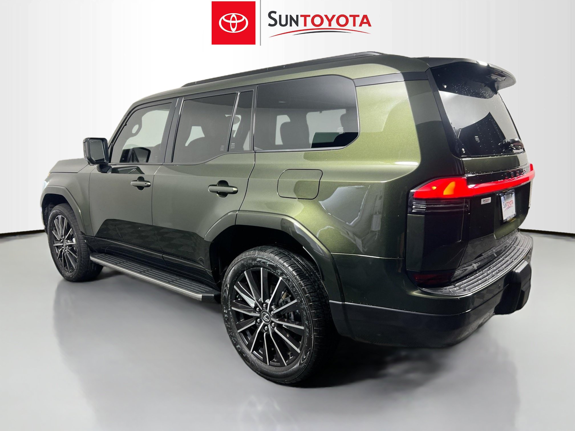 Used 2024 Lexus GX 550 w/ Accessory Package (2T) AWD/4WD image 6