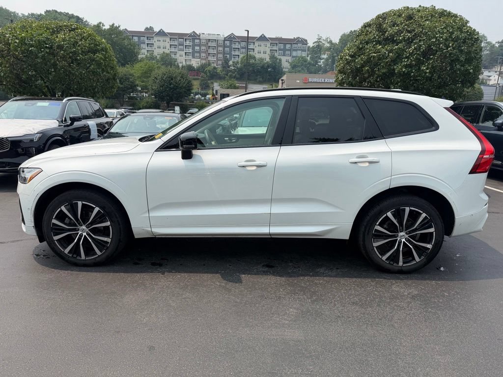 Certified 2024 Volvo XC60 B5 Plus w/ Climate Package AWD/4WD image 3