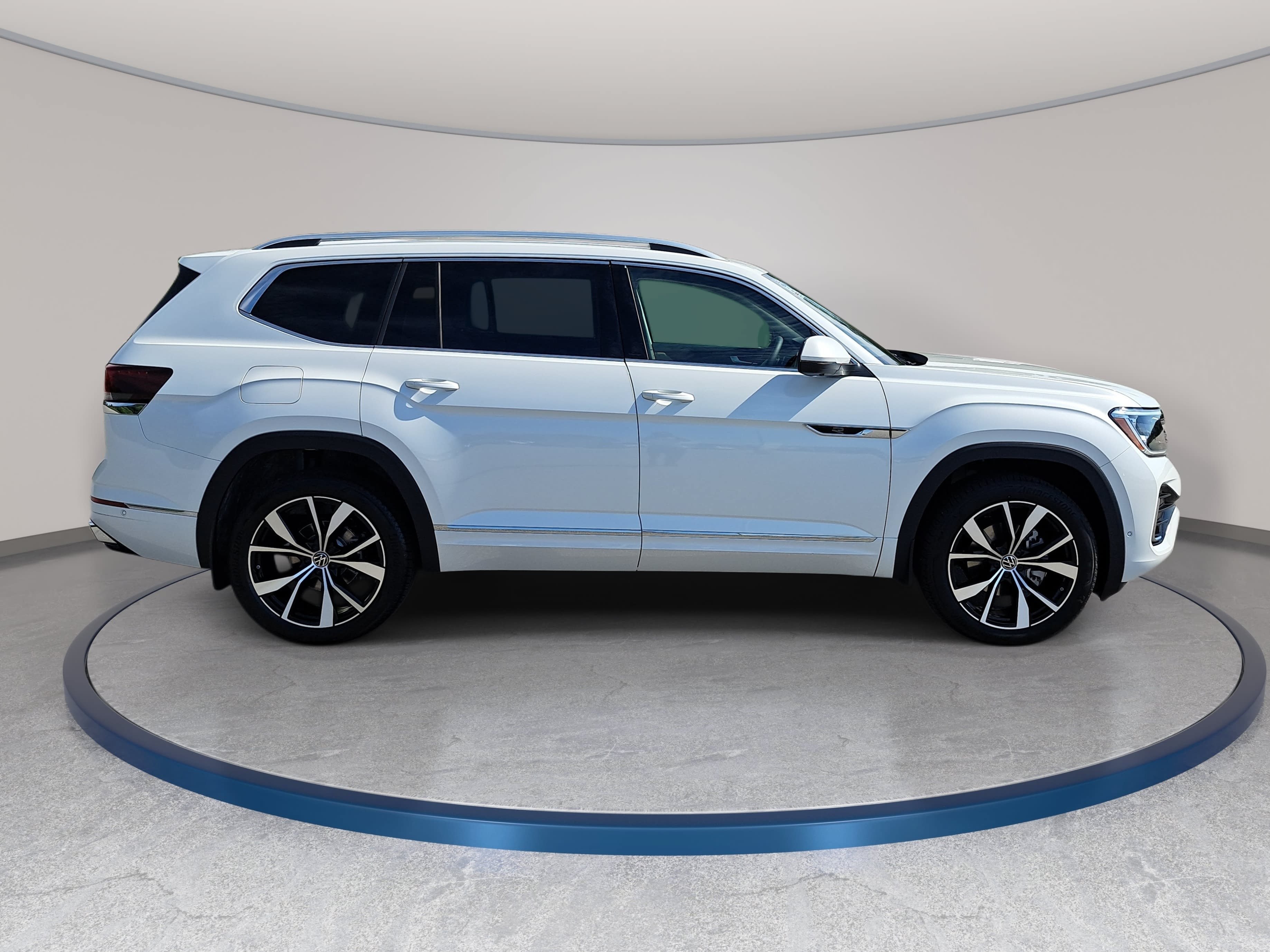 New 2026 Volkswagen Atlas SEL Premium R-Line AWD/4WD image 4