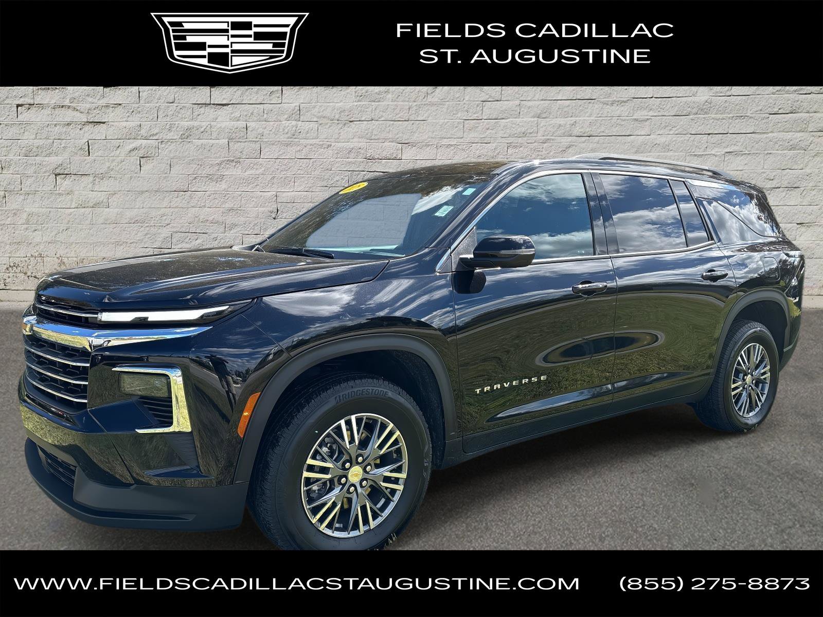 Used 2025 Chevrolet Traverse LT