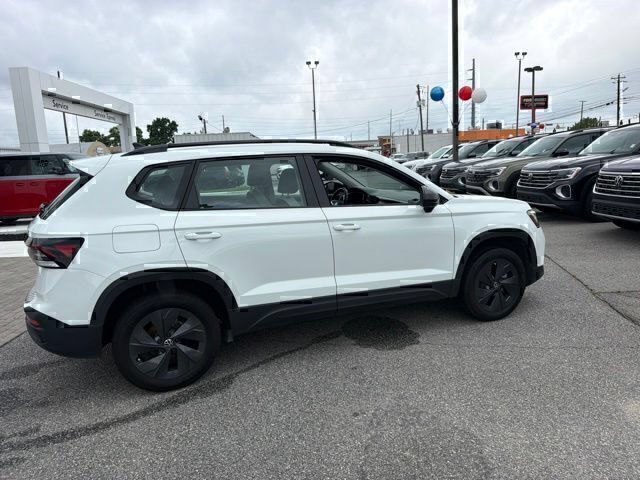 Used 2025 Volkswagen Taos S FWD image 4