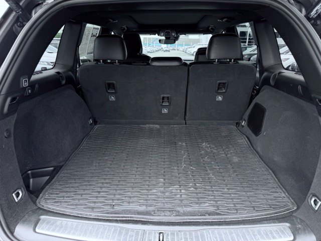 Certified 2025 Jeep Grand Cherokee Summit AWD/4WD image 12