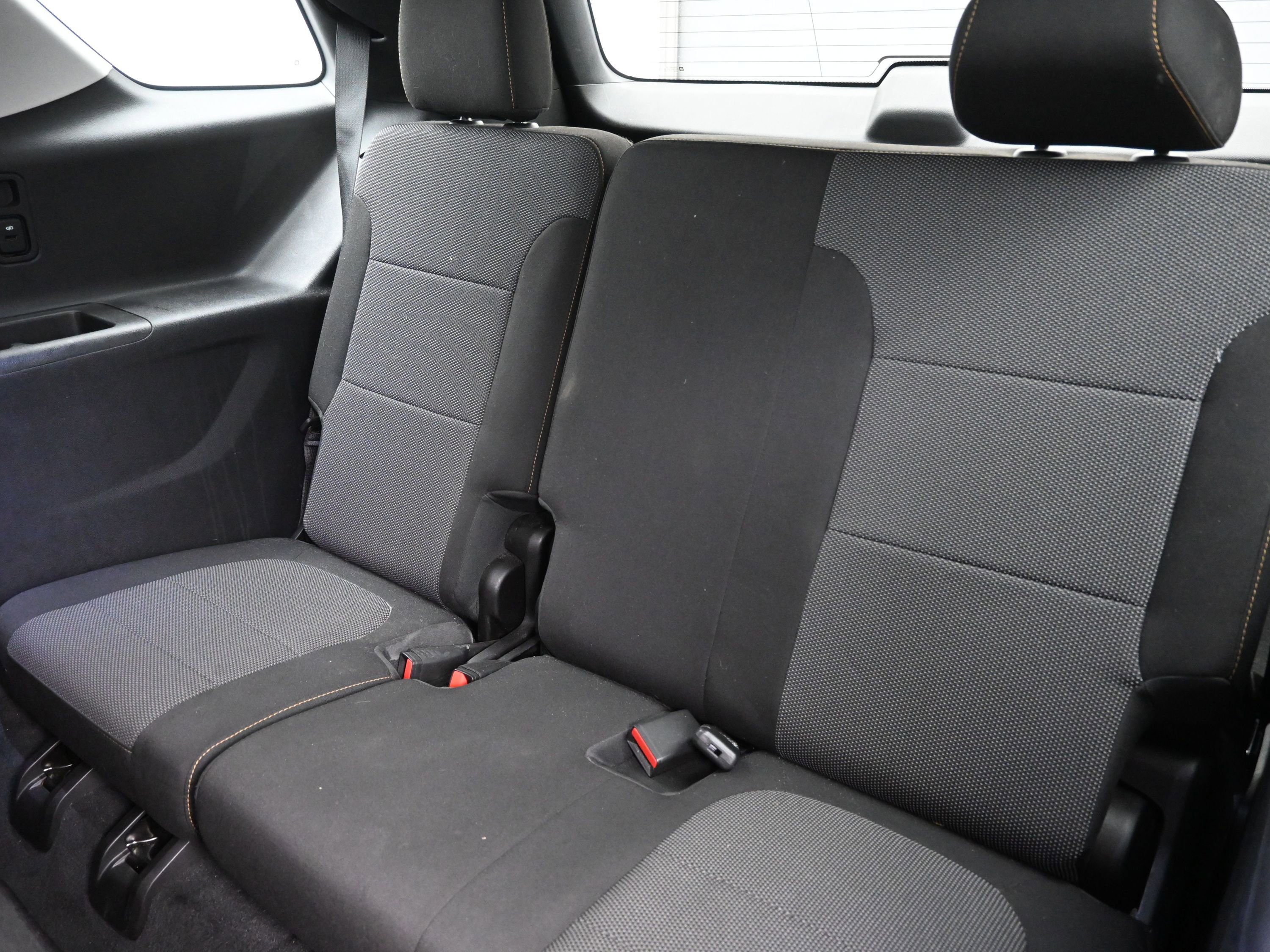 Used 2021 Chevrolet Traverse LT w/ LPO, Blackout Package image 23